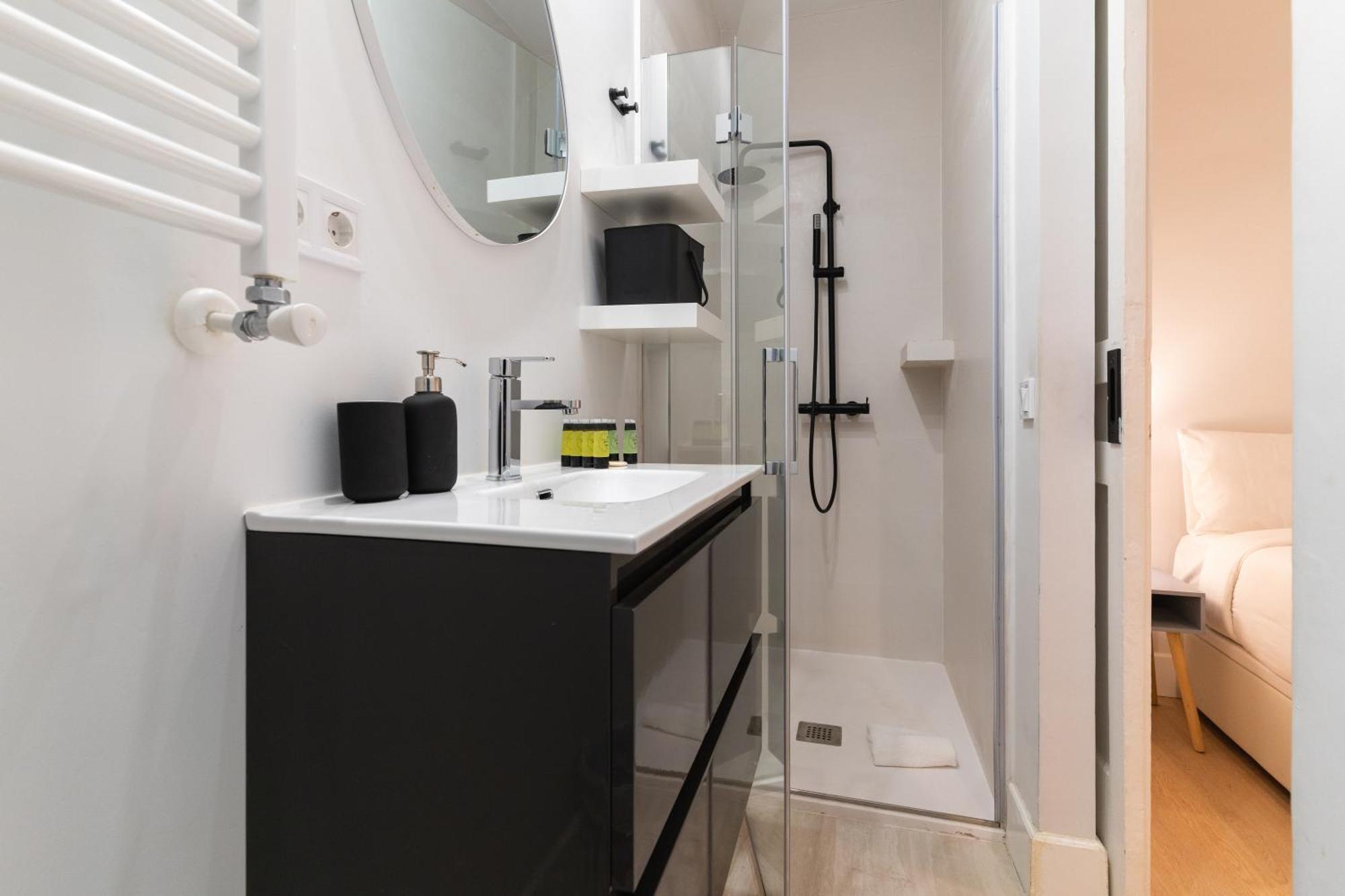 Ferienwohnung Cozy And Central-1Bd 1Bth- Cortes Madrid Exterior foto